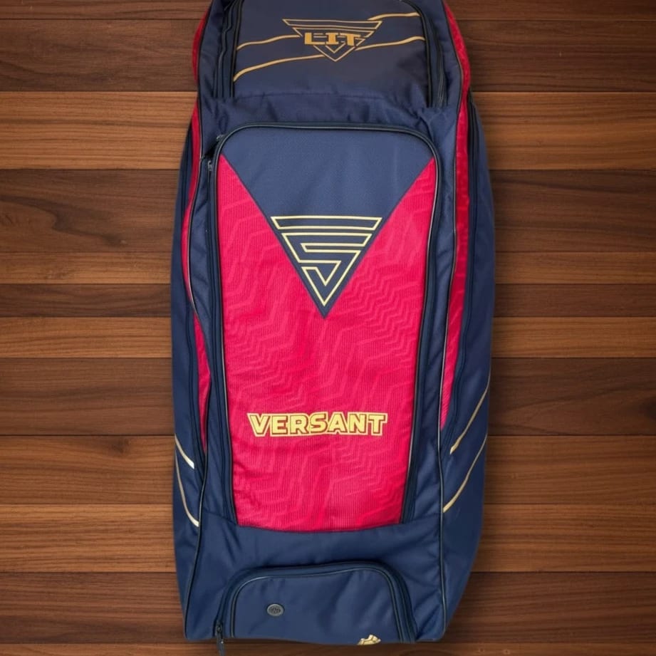 Versant Players Lit Wheelie Duffle Kit Bag Navy